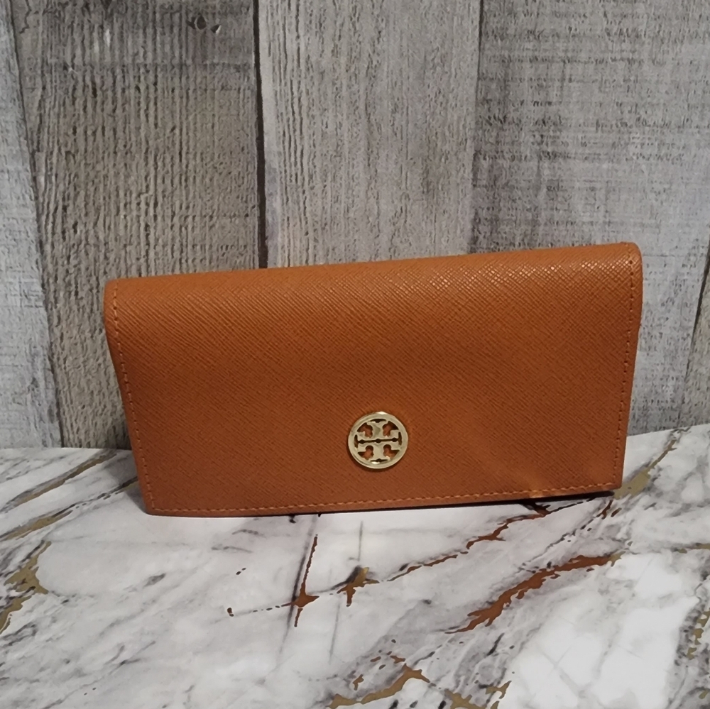 Tory Burch Saffiano Leather Sunglasses Case with pouch